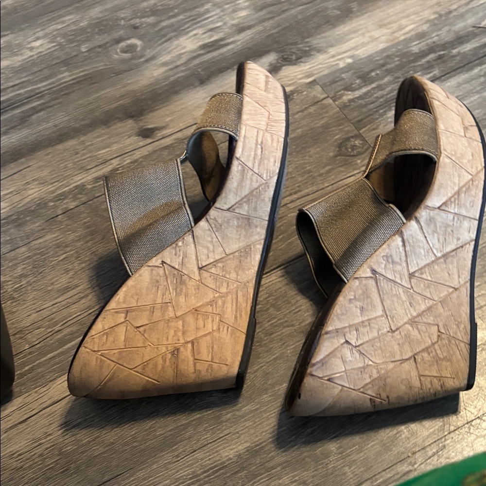 Italian Shoemakers Olive Slide Sandals - Picture 2 of 7